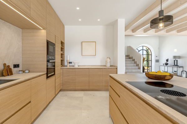 Exklusives Neubau-Landhaus mit Pool und Gästehaus Bild 9