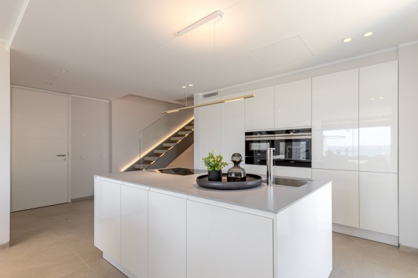 Neugebautes Duplex-Penthouse mit Meerblick und privatem Pool auf der Dachterrasse Bild 8