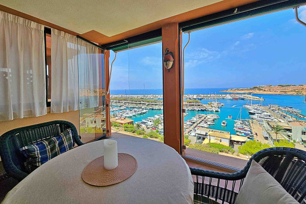 Exklusives Penthouse oberhalb des Luxushafens Port Adriano in El Toro Bild 2