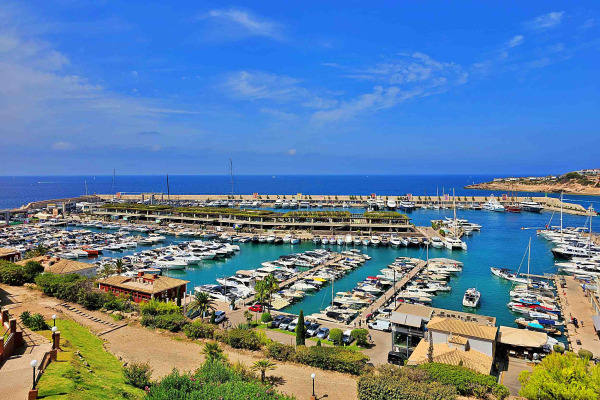 Exklusives Penthouse oberhalb des Luxushafens Port Adriano in El Toro Bild 3