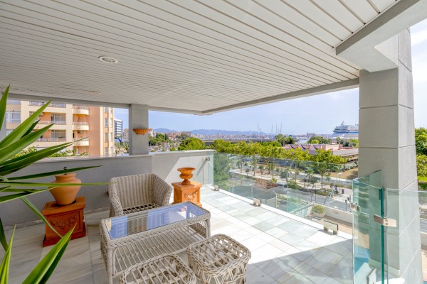 Großzügige Maisonette-Wohnung mit Meerblick am Paseo Marítimo in Palma Bild 2