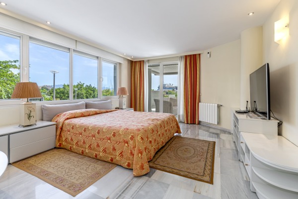 Großzügige Maisonette-Wohnung mit Meerblick am Paseo Marítimo in Palma Bild 9