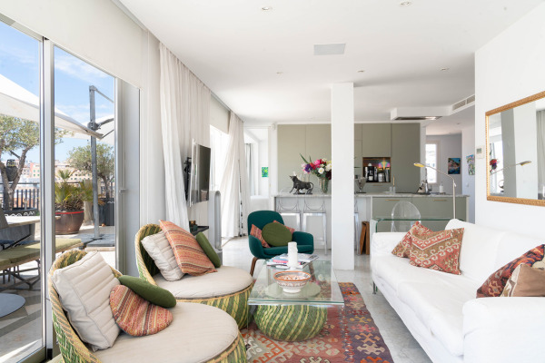 Exklusives Apartment mit traumhaftem Blick auf die Kathedrale und den Hafen Bild 6