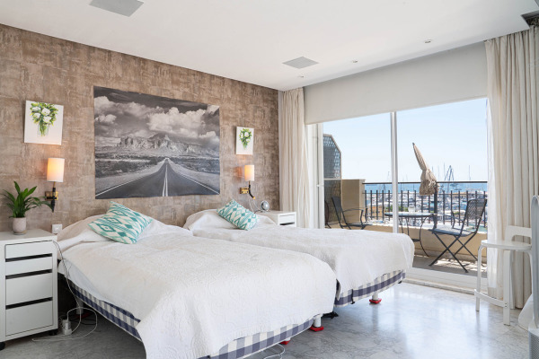 Exklusives Apartment mit traumhaftem Blick auf die Kathedrale und den Hafen Bild 11