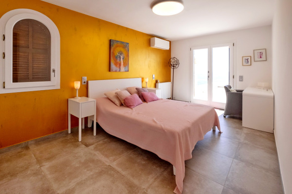 Villa mit traumhaftem Blick in erster Meereslinie in der Cala Egos Bild 8