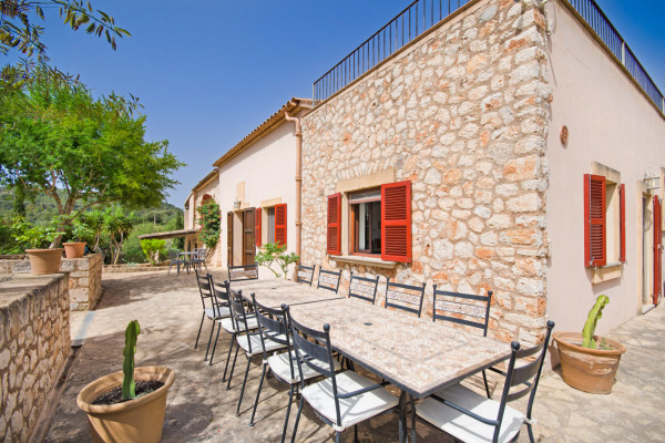 Finca mit Lizenz zur Ferienvermietung oberhalb des Dorfes Son Macia Bild 3