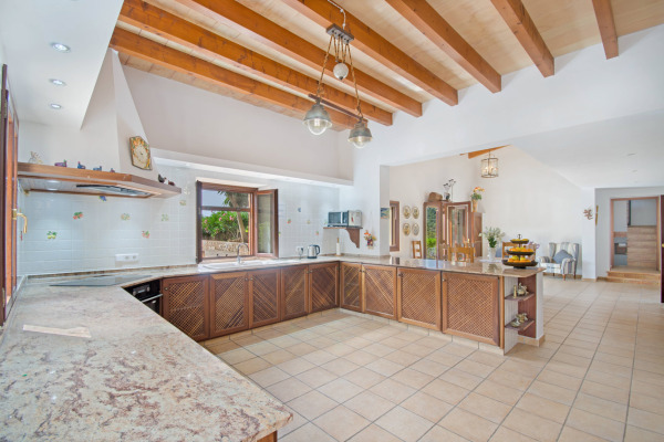 Finca mit Lizenz zur Ferienvermietung oberhalb des Dorfes Son Macia Bild 6