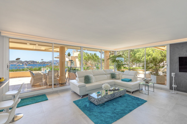 Großzügige Penthouse-Wohnung mit Meerblick und privatem Pool Bild 9