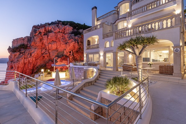 Einzigartiges Villen-Anwesen mit direktem Meerzugang in 1. Meereslinie Bild 3