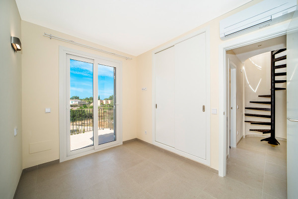 Mediterrane Neubauvillen nah am Es Trenc Strand im Süden Mallorcas Bild 8