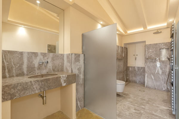 Hochwertig kernsaniertes Stadthaus in Ses Salines im Südosten der Insel Bild 8