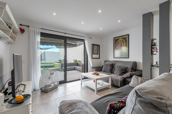 Moderne Erdgeschosswohnung mit Pool in El Molinar nahe Portixol Bild 4