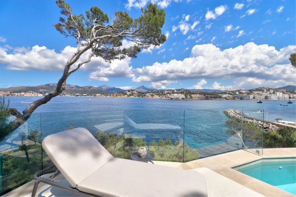 Moderne Villa mit traumhaftem Blick direkt am Meer in Santa Ponsa Bild 10