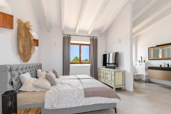 Moderne, neuwertige Finca ruhig gelegen zwischen Santanyi und Ses Salines Bild 7