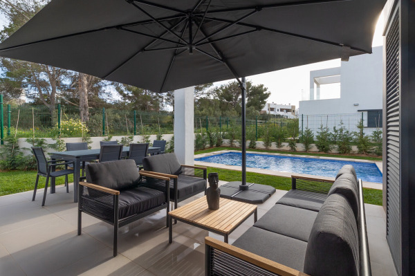 Moderne Villa mit Pool im Südosten von Mallorca Bild 4