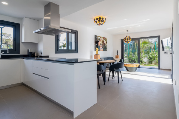 Moderne Villa mit Pool im Südosten von Mallorca Bild 7