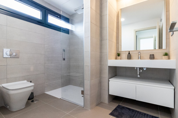 Moderne Villa mit Pool im Südosten von Mallorca Bild 11