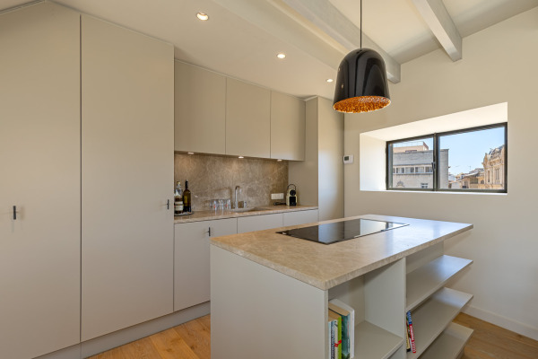 Kernsaniertes Penthouse mit herrlichem Blick über die Dächer der Altstadt Bild 6