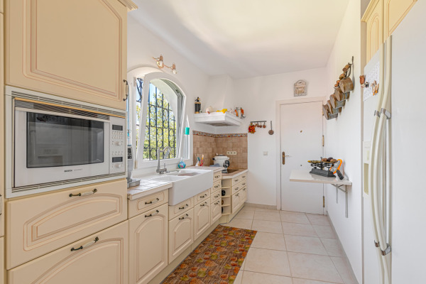 Villa im mediterranen Stil mit viel Potenzial im Südwesten Mallorcas Bild 8