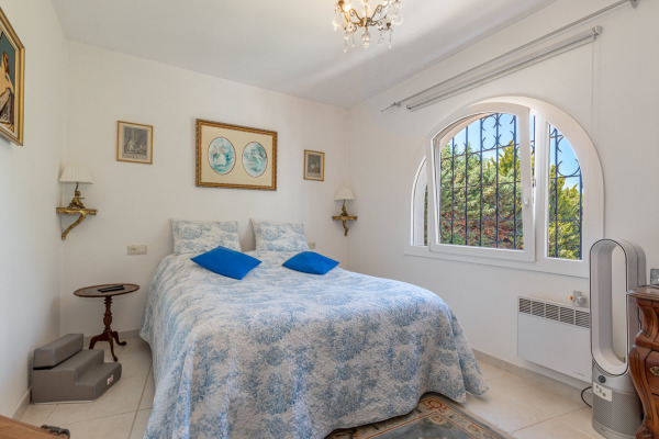 Villa im mediterranen Stil mit viel Potenzial im Südwesten Mallorcas Bild 10