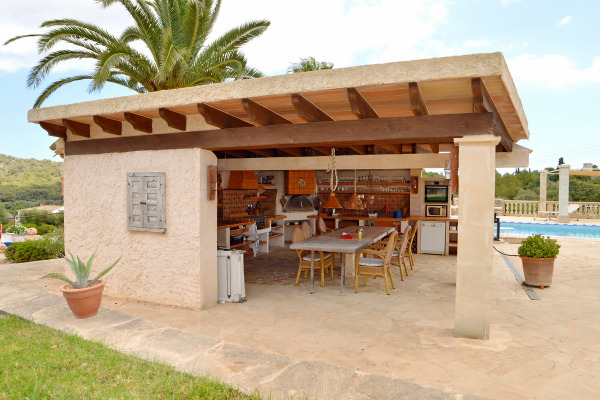 Mediterrane Finca in erhöhter Lage mit Meerblick in Calonge Bild 9
