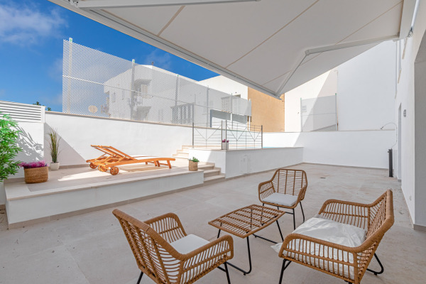 Neugebaute Erdgeschoss-Wohnung mit privatem Pool in Colonia Sant Jordi Bild 2