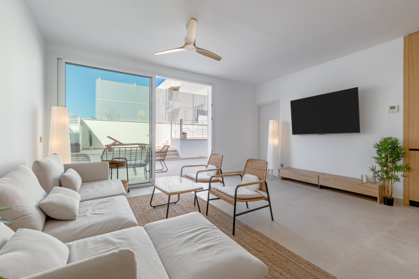 Neugebaute Erdgeschoss-Wohnung mit privatem Pool in Colonia Sant Jordi Bild 4