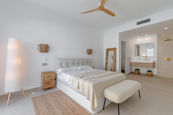 Neugebaute Erdgeschoss-Wohnung mit privatem Pool in Colonia Sant Jordi Bild 8