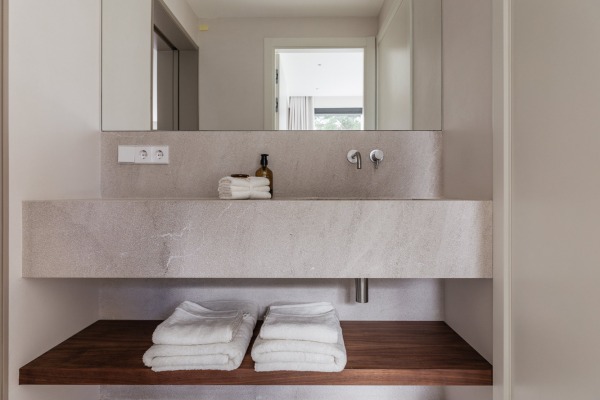 Elegante Neubauwohnung mit privatem Pool in Cala Mayor Bild 9