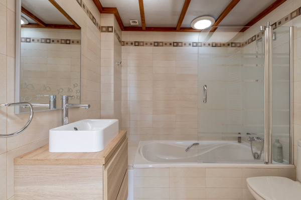 Mediterranes Haus mit Teilmeerblick in Puig de Ros Bild 9