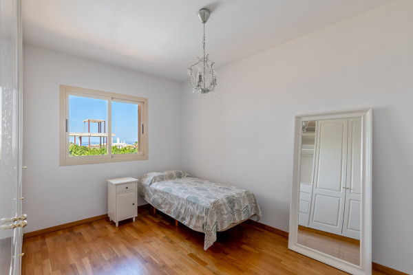 Mediterranes Haus mit Teilmeerblick in Puig de Ros Bild 12