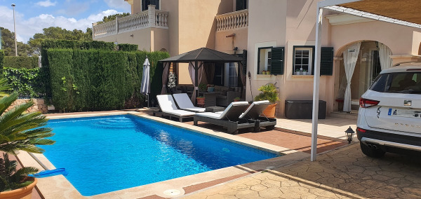 Charmante Doppelhaushälfte mit Pool in Puig de Ros nahe am Golf de Maioris Bild 3