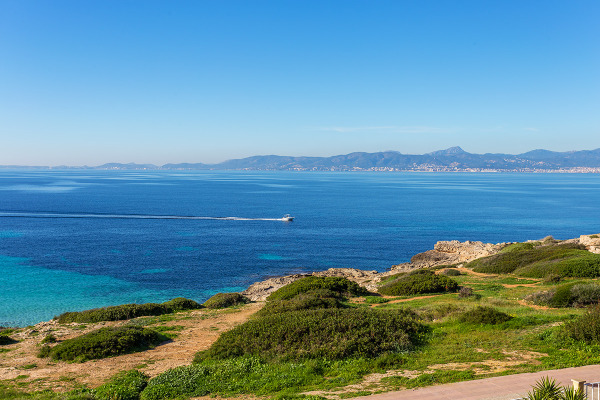 Mediterranes Reihenendhaus mit schönem Meerblick und privatem Pool Bild 2
