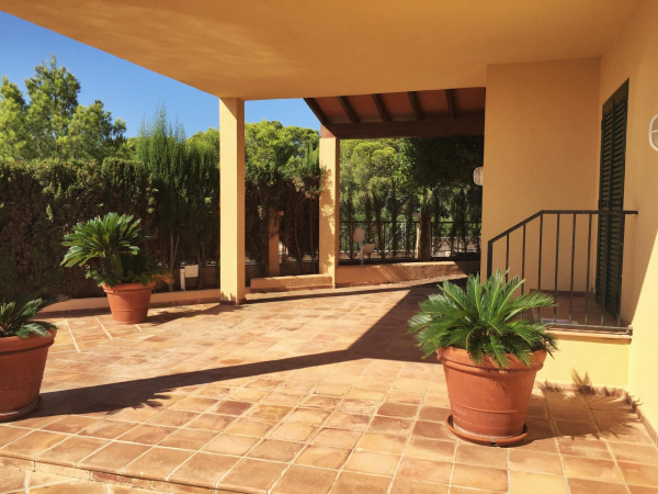 Mediterranes Reihenendhaus mit schönem Meerblick und privatem Pool Bild 4