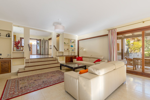 Mediterrane Villa mit einem schönen Garten und viel Privatsphäre in Palmanova Bild 4