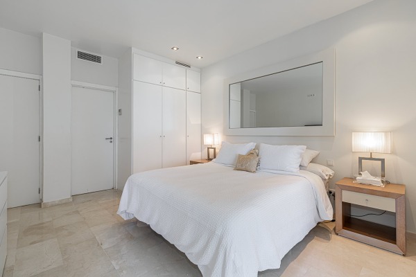 Hochwertige Luxuswohnung mit privatem Garten und traumhaftem Meerblick Bild 12