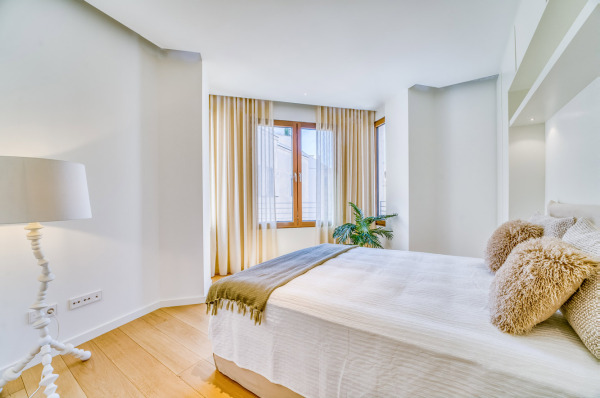 Luxuriöses Duplex-Penthouse in einem historischen Gebäude in der Altstadt Bild 8