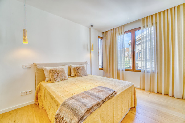 Luxuriöses Duplex-Penthouse in einem historischen Gebäude in der Altstadt Bild 10