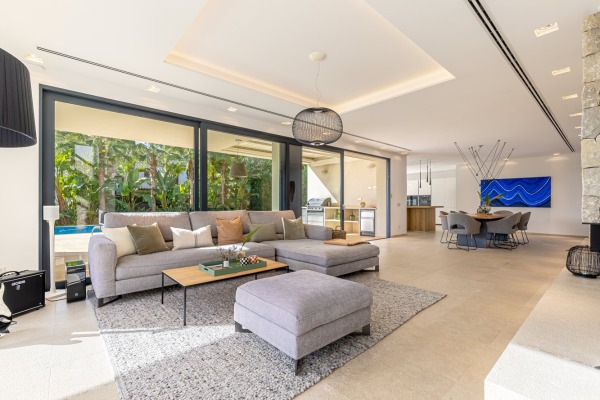 Exklusive Luxusvilla im modernen Baustil in Santa Ponsa Bild 6