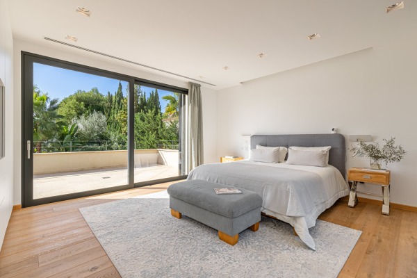 Exklusive Luxusvilla im modernen Baustil in Santa Ponsa Bild 10