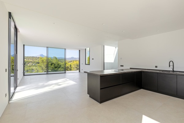 Neugebaute Luxusvilla mit herrlichem Panoramablick in Santa Ponsa Bild 6