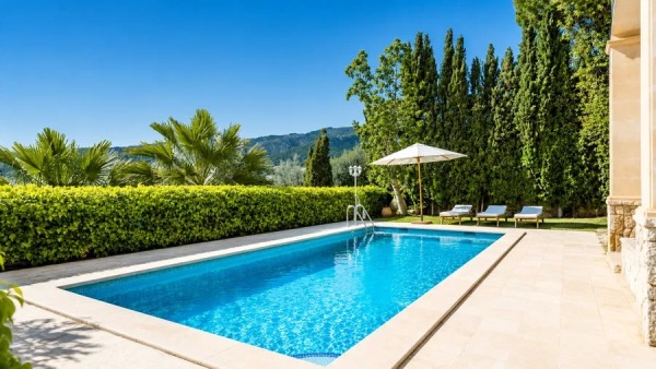 Mediterrane Villa mit Panoramaweitblick bis zum Meer und viel Potential Bild 3