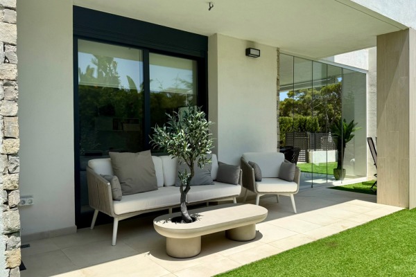 Erdgeschosswohnung mit privatem Garten in Portocolom Bild 3