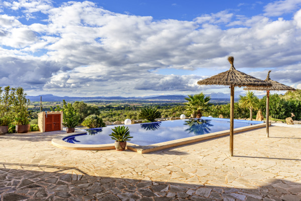 Exklusives Finca Anwesen mit traumhaftem Panoramablick nahe Son Macia Bild 4