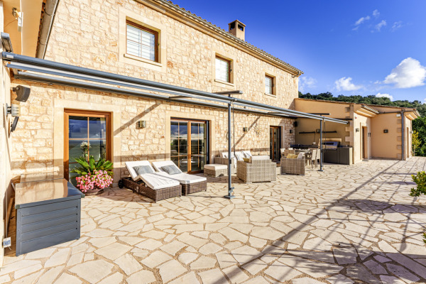 Exklusives Finca Anwesen mit traumhaftem Panoramablick nahe Son Macia Bild 9