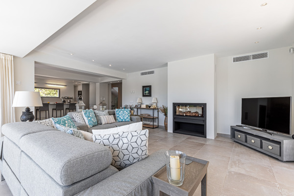 Exklusive, modernisierte Villa mit Pool in Santa Ponsa Bild 4