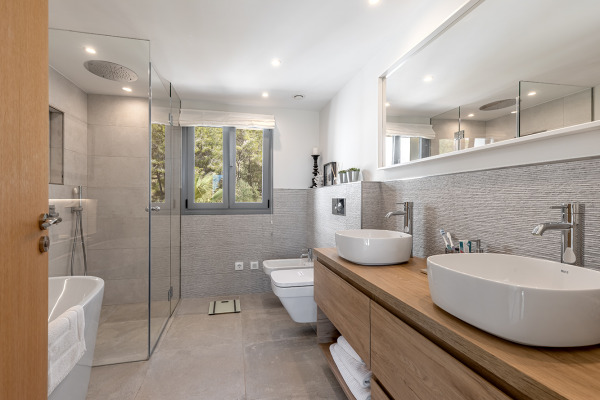 Exklusive, modernisierte Villa mit Pool in Santa Ponsa Bild 9