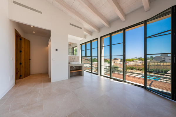 Modernes Neubau-Stadthaus mit großem Pool in Llubi in der Inselmitte Bild 10