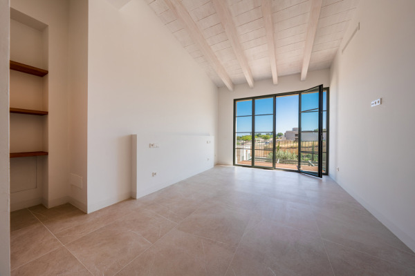 Modernes Neubau-Stadthaus mit großem Pool in Llubi in der Inselmitte Bild 12