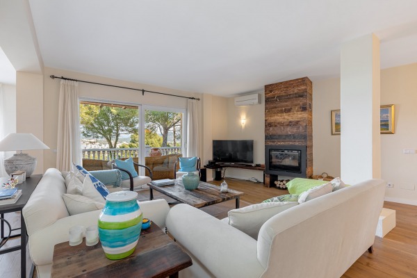 Villa mit Meerblick in exklusiver Wohnlage in Nova Santa Ponsa Bild 4